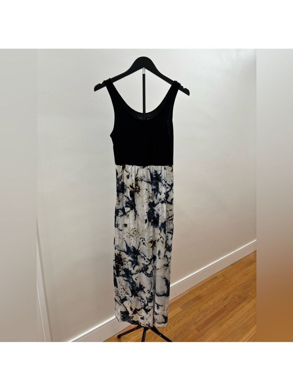 511. Kensie Black Tank Maxi Dress with White & Navy Tie-Dye Lined Skirt